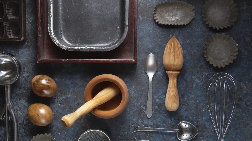 Matériel de pâtisserie : inox, silicone, aluminium, fer blanc, quelle matière choisir pour quel usage ?