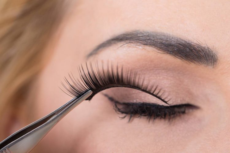 faux cils